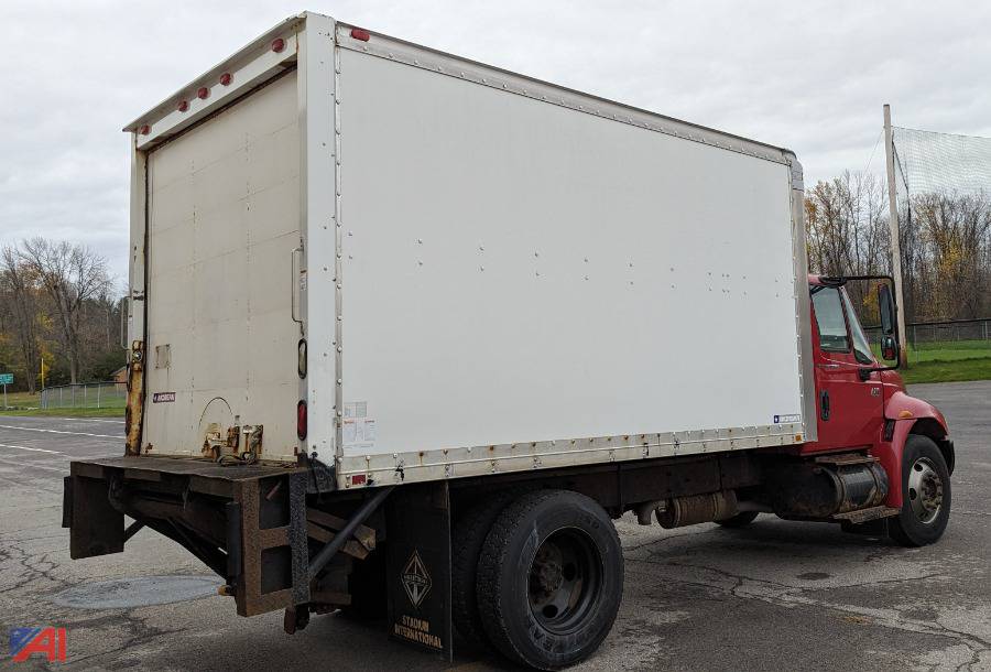 Auctions International Auction Massena CSDNY 35253 ITEM 2007 International 4200 Box Truck