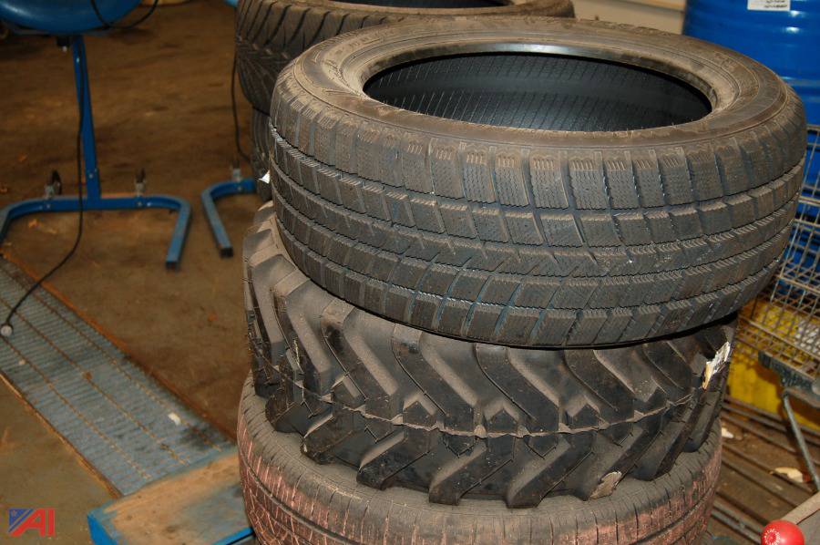 Auctions International Auction Syracuse UniversityNY 35261 ITEM