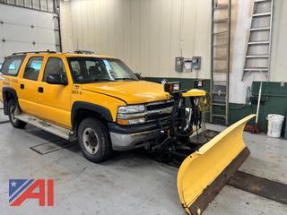 2006 Chevy 2500 Suburban with Plow