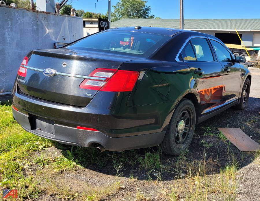 Auctions International Auction Village of CanastotaNY 35317 ITEM 2014 Ford Taurus 4DSD