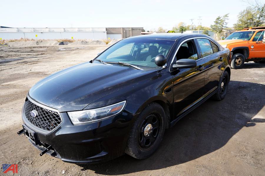 Lot #0001: 2016 Ford Taurus 4 Door Sedan Police Interceptor/PD28