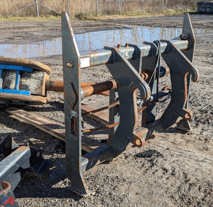 Auctions International Auction Monroe Tractor, N. Syracuse, Blow Out