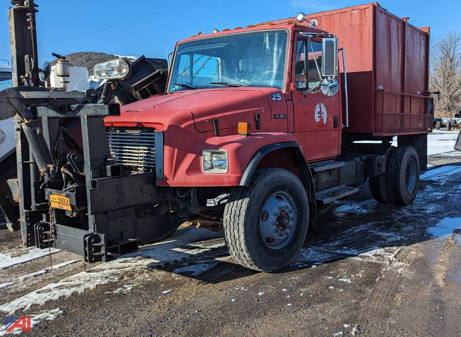 Auctions International Auction Town of WhitestownNY 35687 ITEM 2000 Freightliner F80 Dump