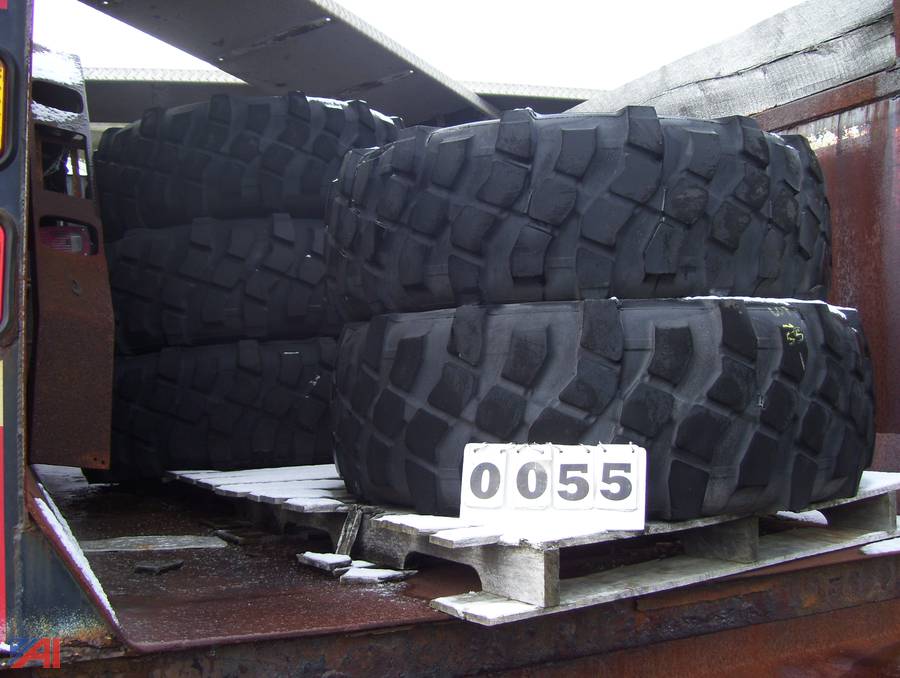 Auctions International Auction City of New Bedford DFFMMA 36359 ITEM (5) Tires