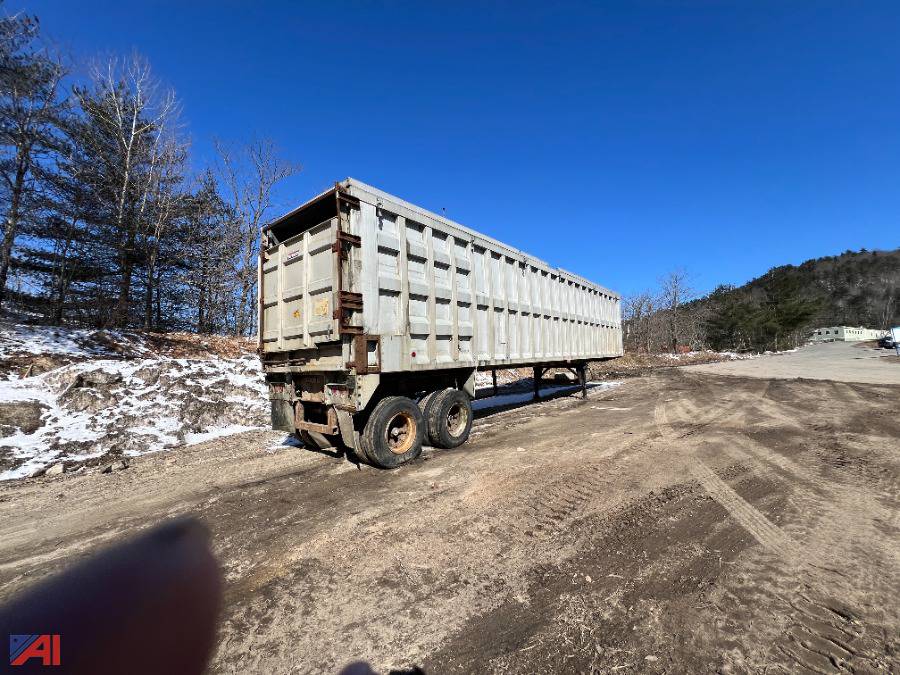 Auctions International Auction Town of Rumford Public WorksME 36983 ITEM 1990 Steco AE4596