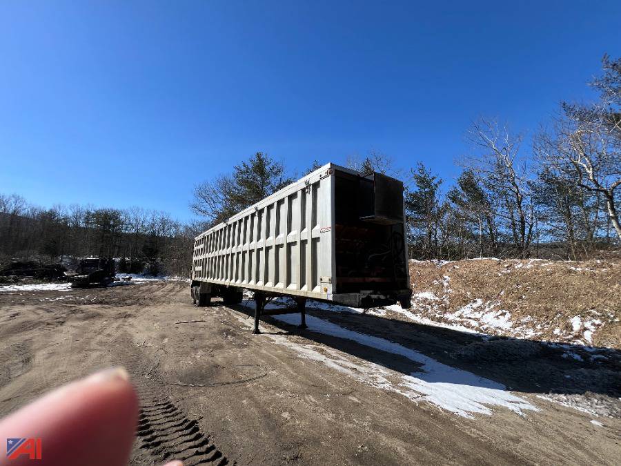 Auctions International Auction Town of Rumford Public WorksME 36983 ITEM 1990 Steco AE4596