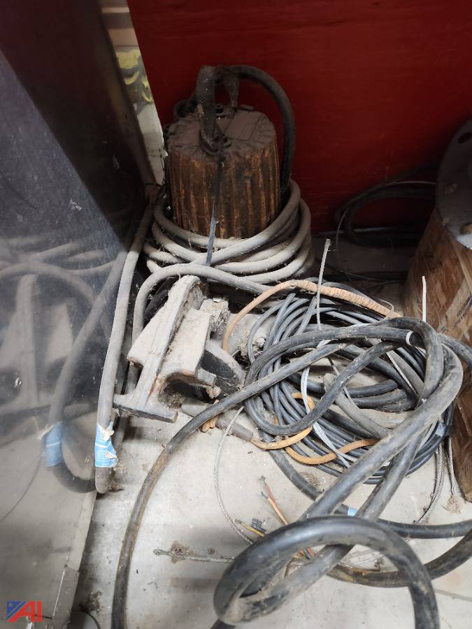 Auctions International Auction Village of CanastotaNY 37166 ITEM (2) Submersable Flygt