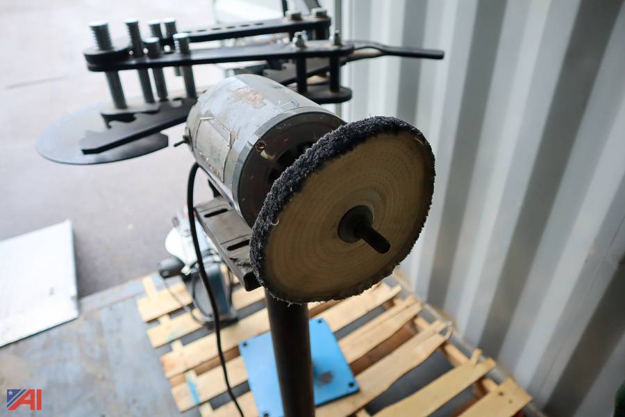 Auctions International Auction Dunkirk CSDNY 37454 ITEM (4) Pc