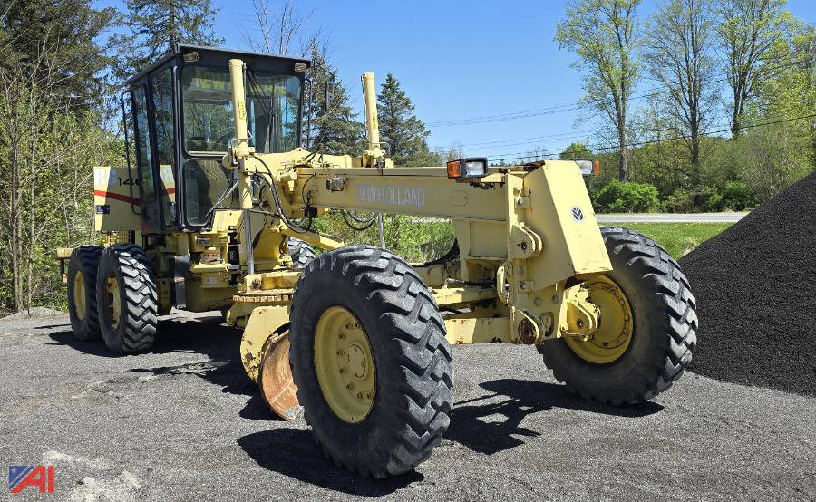 Auctions International Auction Town of SherburneNY 37738 ITEM 2000's New Holland RG140