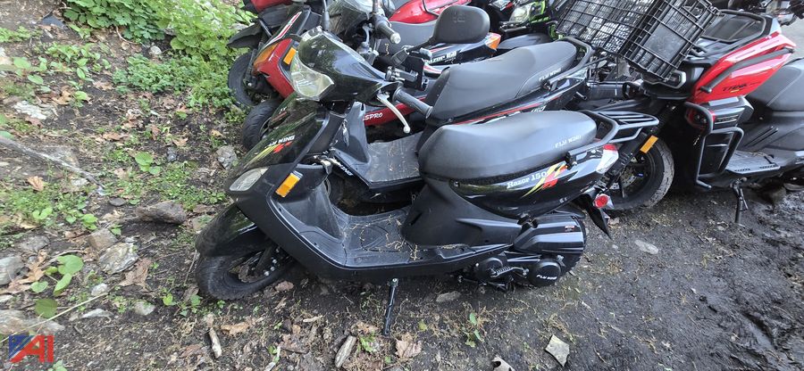 2025 Taizhou Zhilong Razor 150 Moped Auction | Auctions International